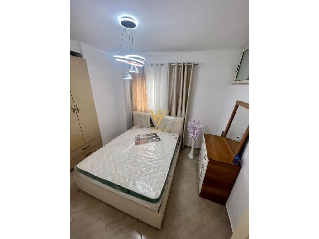 Shitet Apartament 2+1+ballkon te Unaza e Re 72 m2 3