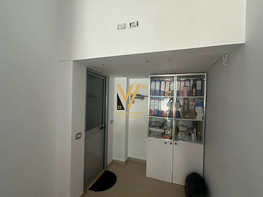 JEPET ZYRE 21 M2 ME QERA TE RRUGA ISLAM ALLA 400 EURO