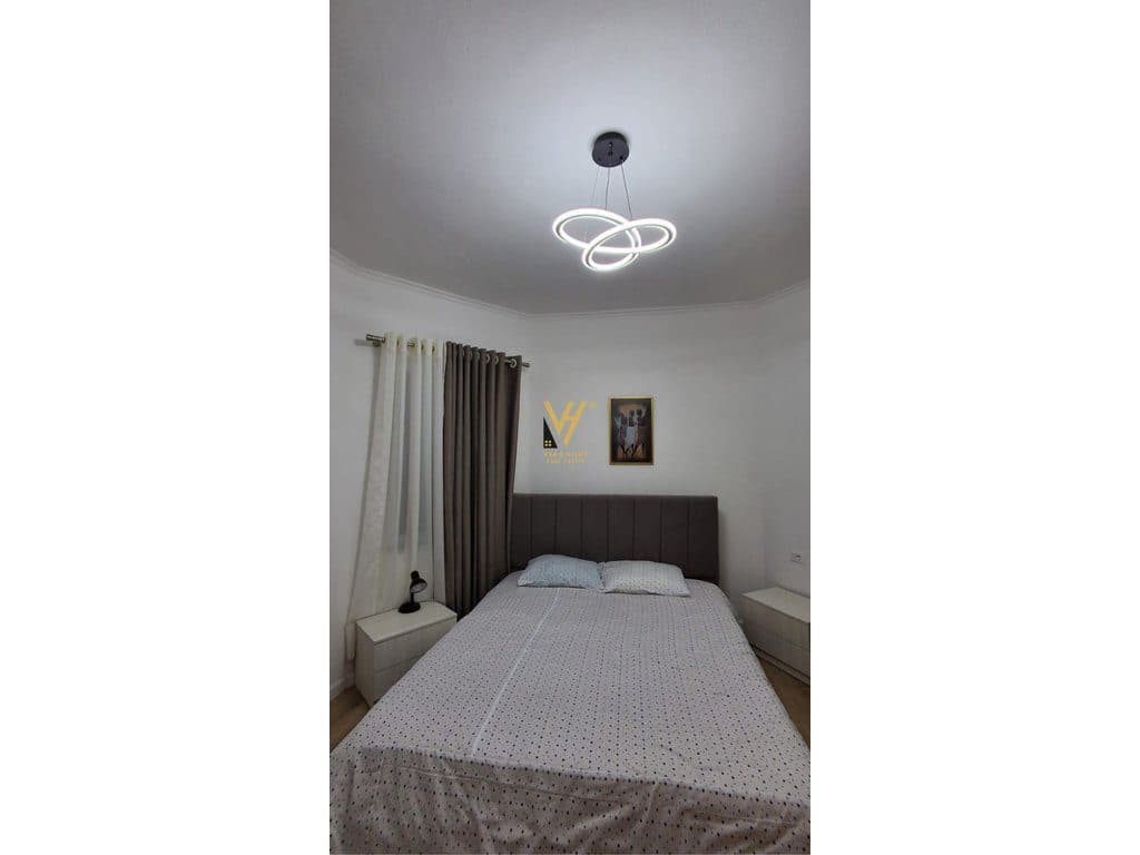 JEPET APARTAMENT 1+1 ME QERA NE QENDER 70.000 LEKE 4