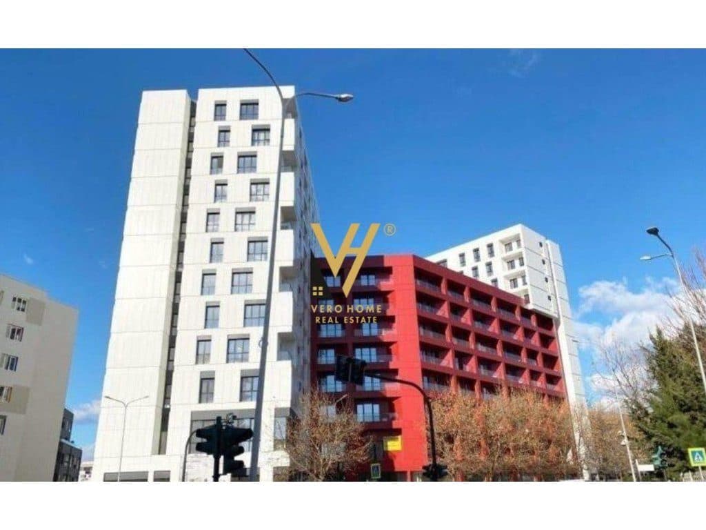 JEPET AMBIENT 70 M2 ME QERA TE KOMPLEKSI ARLIS 1.200 EURO