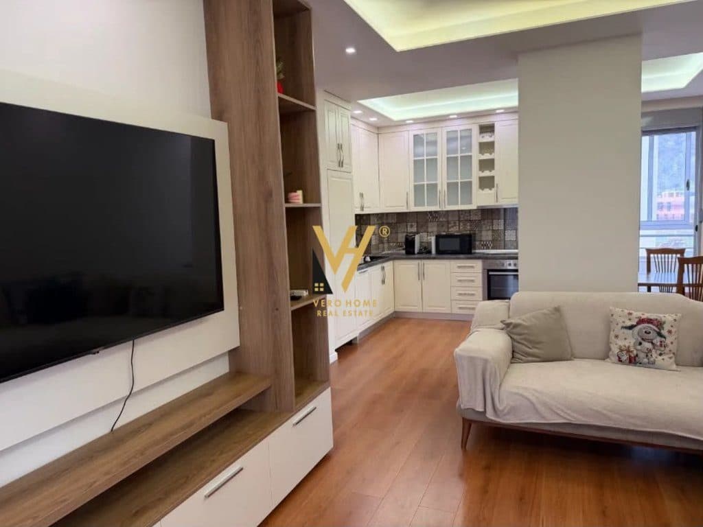 JEPET APARTAMENT 2+1+2+BLK ME QERA TE LIQENI THATE 75.000 LEKE 3
