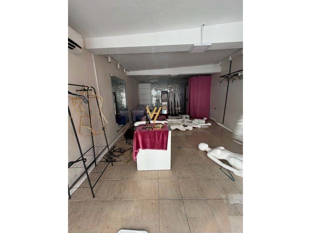 JEPET DYQAN 35 M2 ME QERA TE MYSLYM SHYRI 35.000 LEKE