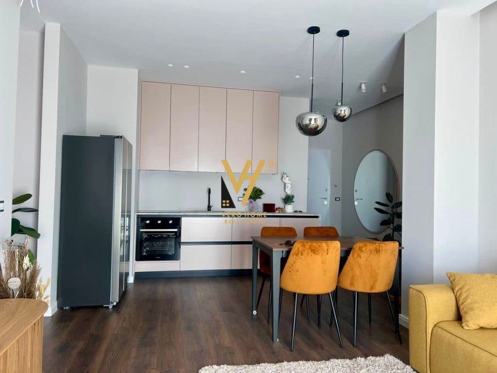 JEPET APARTAMENT 2+1+2 ME QIRA TE KOMUNA E PARISIT 1.200 EURO 1