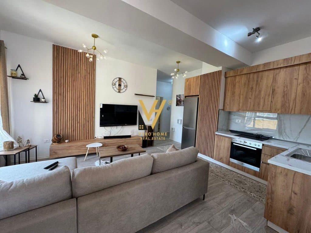 JEPET APARTAMENT 2+1 ME QIRA TE MANGALEM, ALI DEM 500 EURO 2
