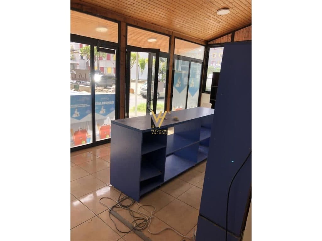 Jepet ambjent biznesi me qera te Qyteti i Studentit 123 m2 2
