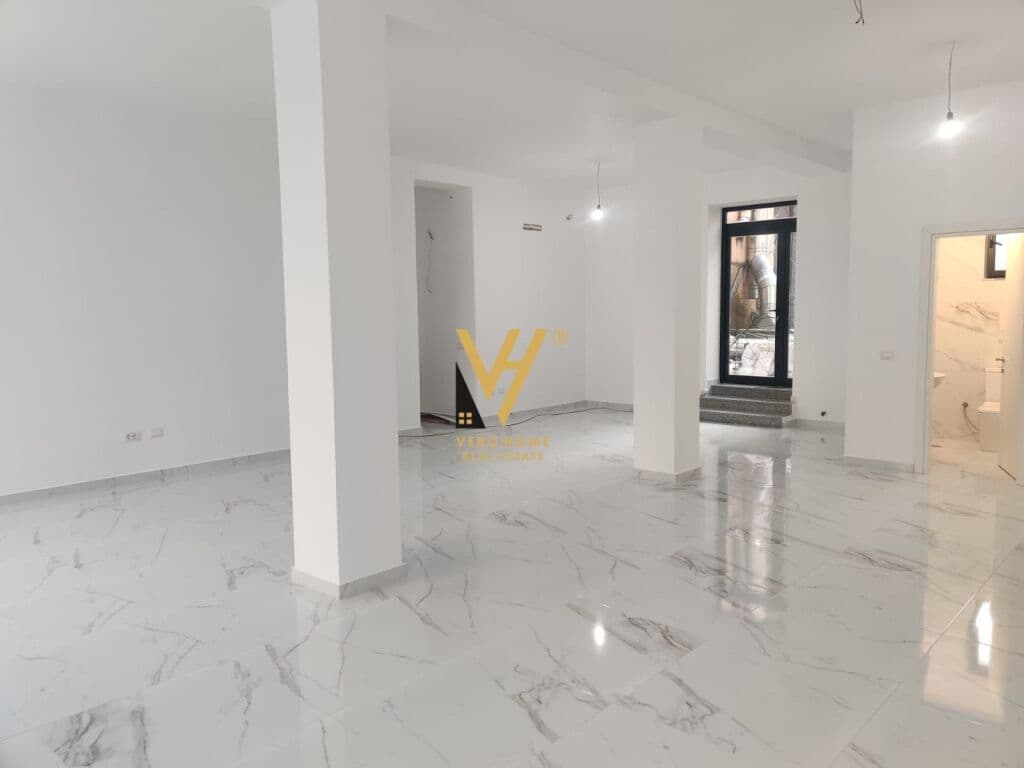 Jepet Dyqan me qera ne Bllok 110 m2 2