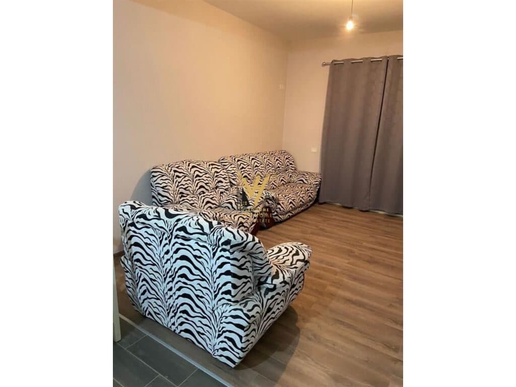 JEPET APARTAMENT 2+1+BLK ME QERA TE RRUGA E KAVAJES 55.000 LEKE