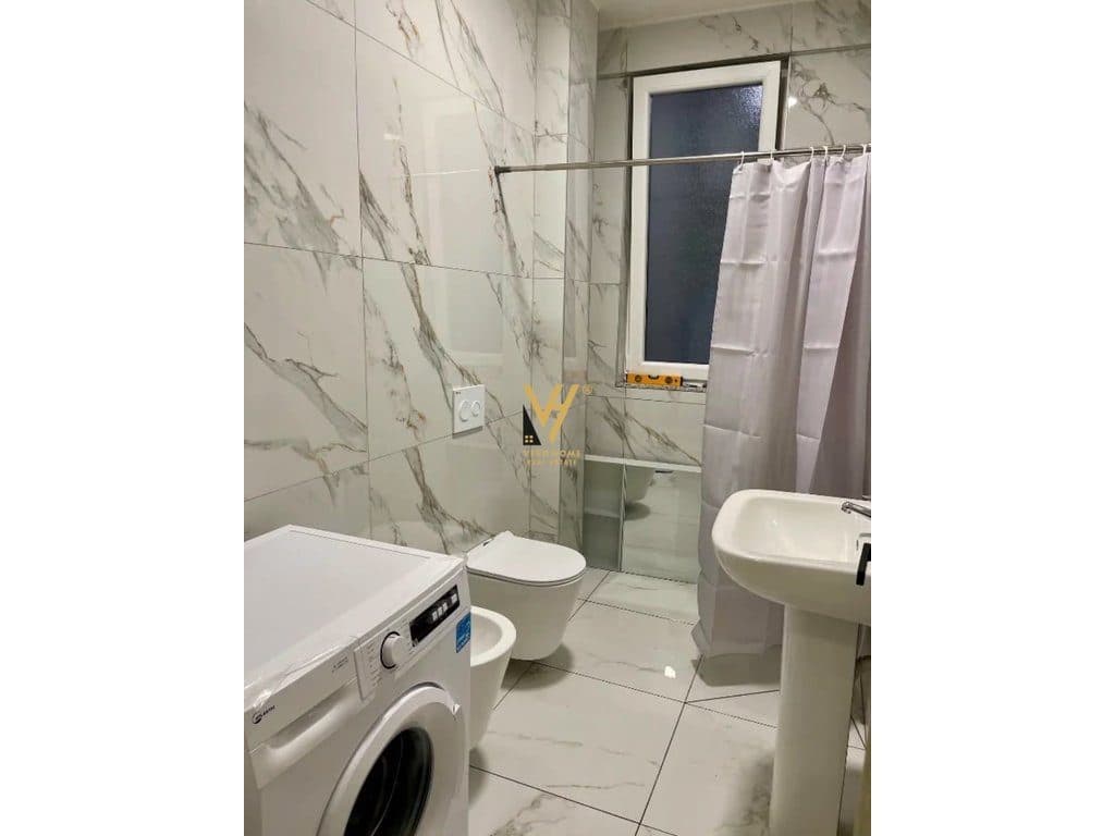 JEPET APARTAMENT 1+1+BLK ME QERA NE PASKUQAN 450 EURO 4