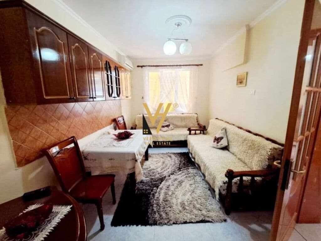 Shitet Shtepi Private dhe dyqan ne Kavaje 107 m2