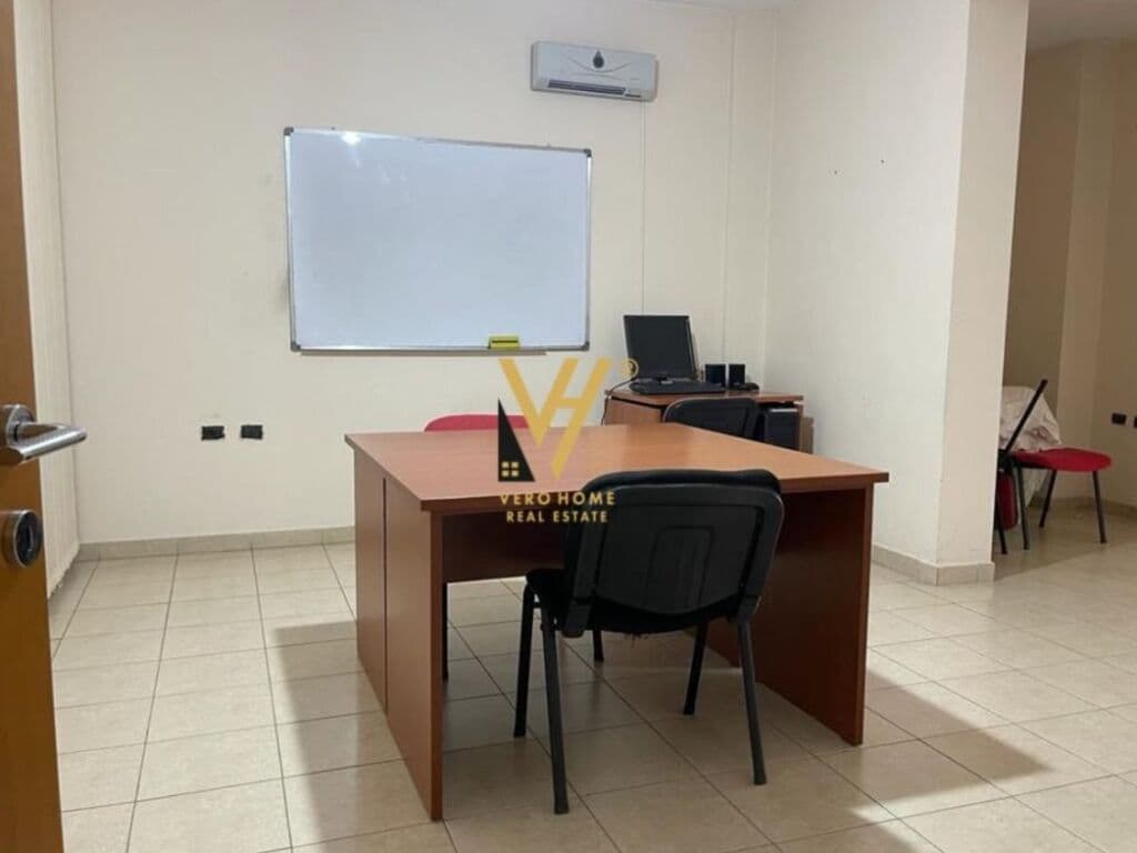 Jepet zyre me qera ne Don Bosko 200 m2