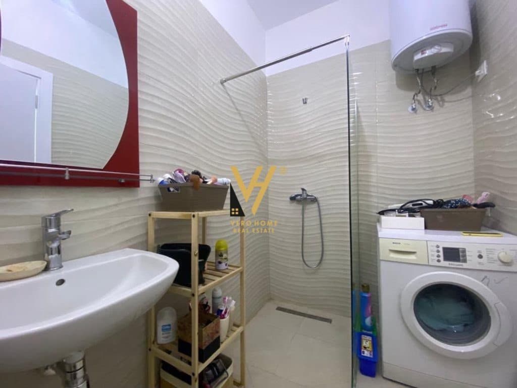 JEPET APARTAMENT 1+1+BLK ME QERA TEK FARMACIA 10- 60.000 LEKE 4