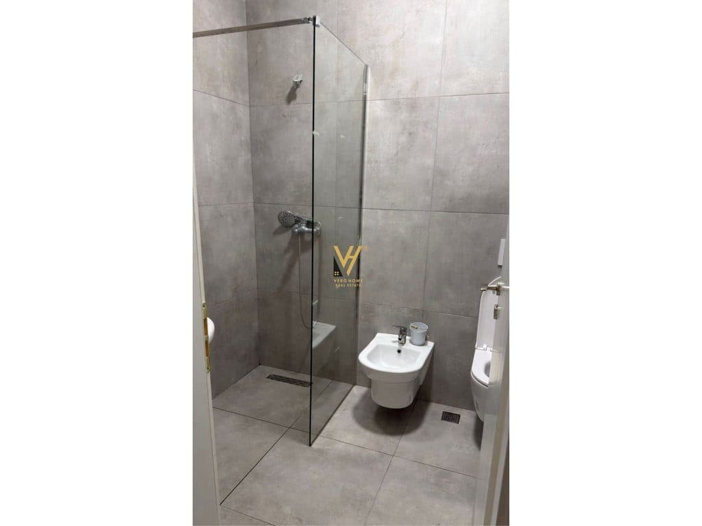 JEPET APARTAMENT 2+1+BLK ME QIRA TE RRUGA E DIBRES 700 EURO 4