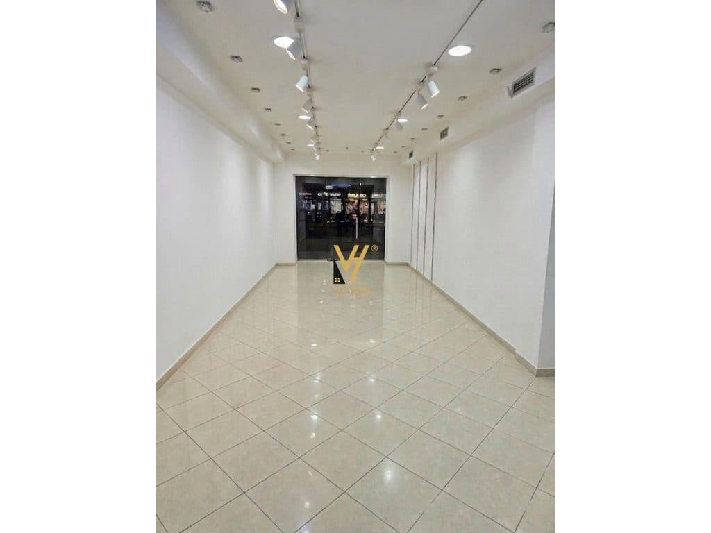 JEPET AMBIENT BIZNESI 75 M2 ME QERA TEK RRUGA KAVAJES 1.600 EURO