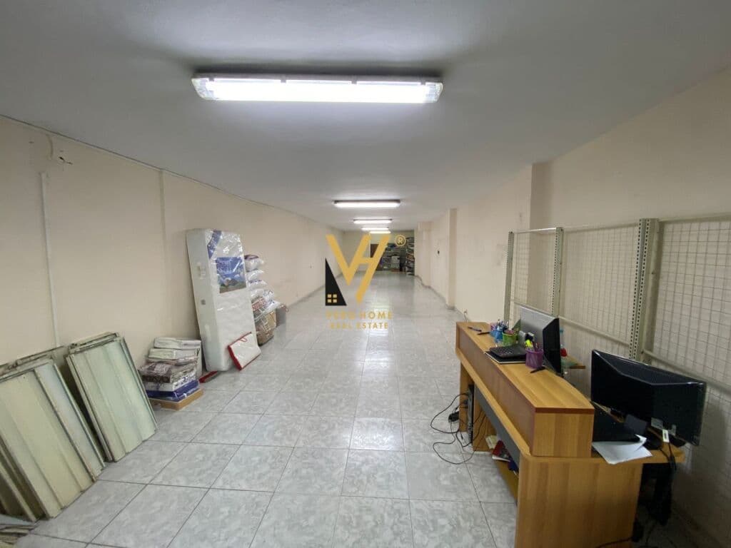 Shitet Dyqan ne Laprake 100 m2 2