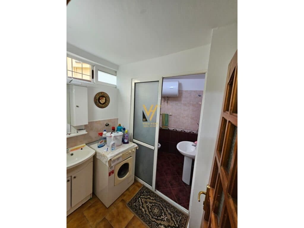Jepet Apartament 2+1+ballkon me qera te 21 Dhjetori 80 m2 4