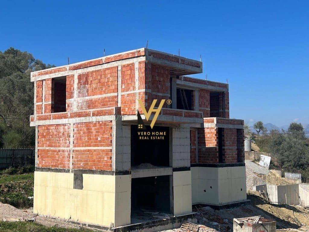 SHITEN 2 VILA 3 KATESHE PRANE TEG 830.000 EURO 1