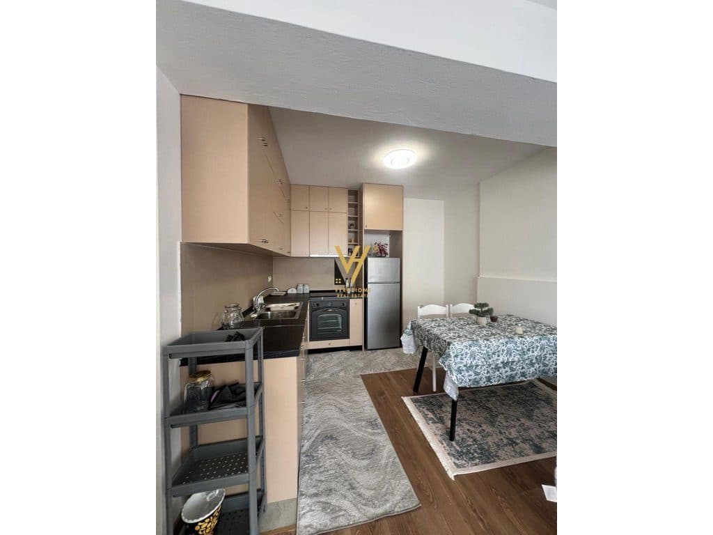 JEPET APARTAMENT 1+1 ME QIRA TE KODRA E DIELLIT 50.000 LEKE 2