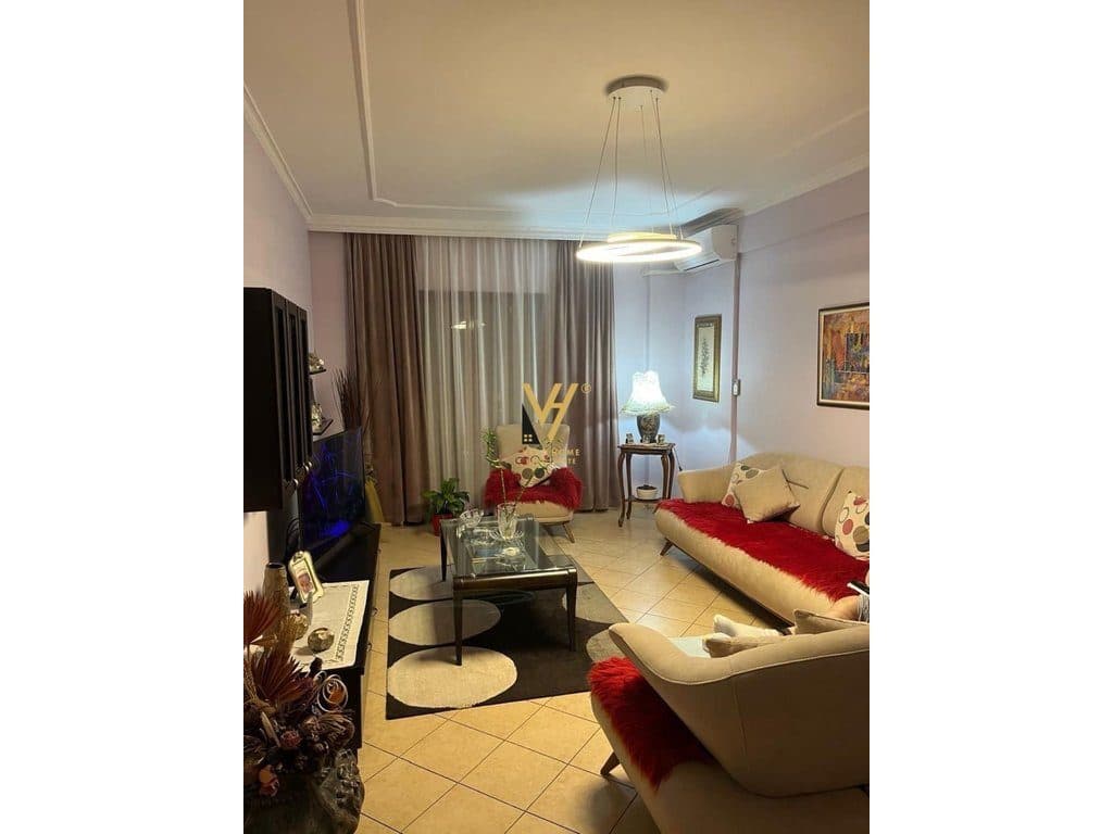 JEPET APARTAMENT 2+1+BLK ME QERA TE RRUGA E KAVAJES 75.000 LEKE