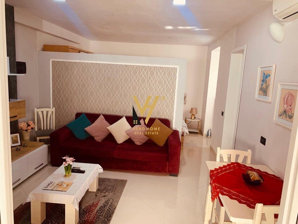 JEPET APARTAMENT 1+1+BLK ME QERA TEK RRUGA E KAVAJES 50.000 LEKE