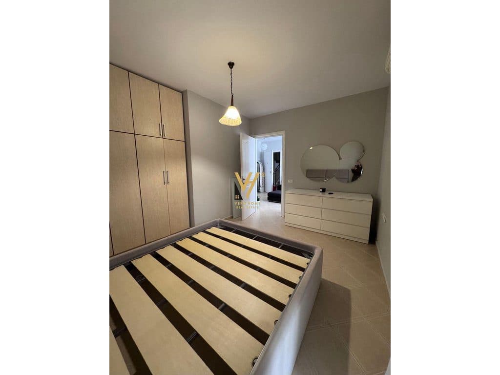 JEPET APARTAMENT 1+1+BLK ME QERA TE RR.NDRE MJEDA 65.000 LEKE 4