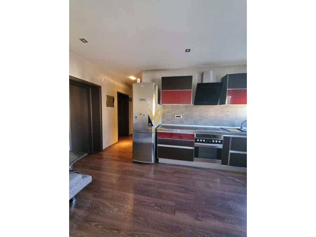 JEPET APARTAMENT 2+1+BLK ME QERA TE RRUGA HOXHA TAHSIM 65.000 LEKE 2