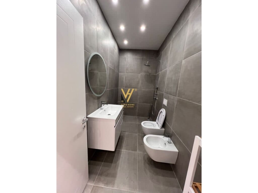 Jepet Zyre me qera te Garden Building , Rruga e Kavajes 160 m2 4