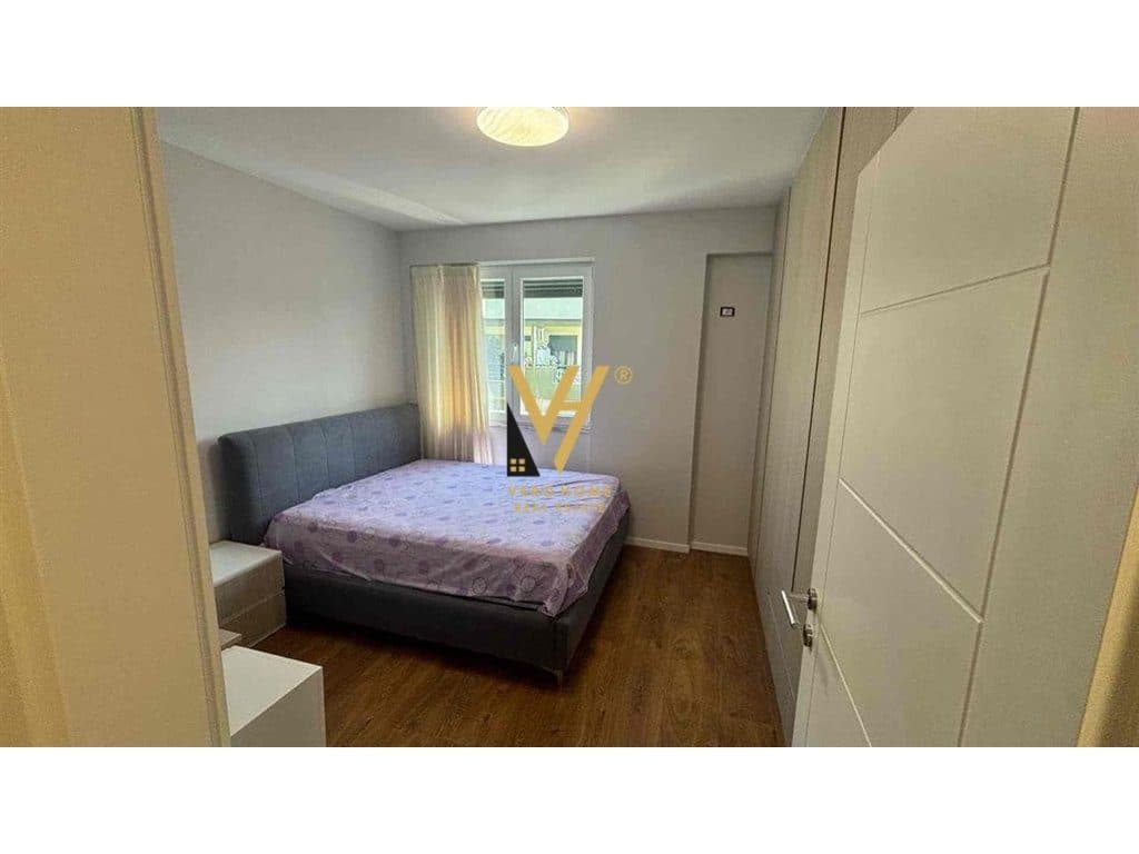 JEPET APARTAMENT 1+1+BLK ME QERA TE 5 MAJI 52.000 LEKE 3