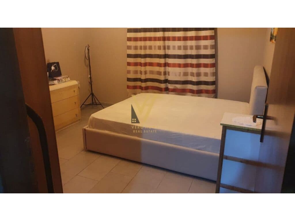 Shitet vile 2 kateshe ne Selite 225 m2 3