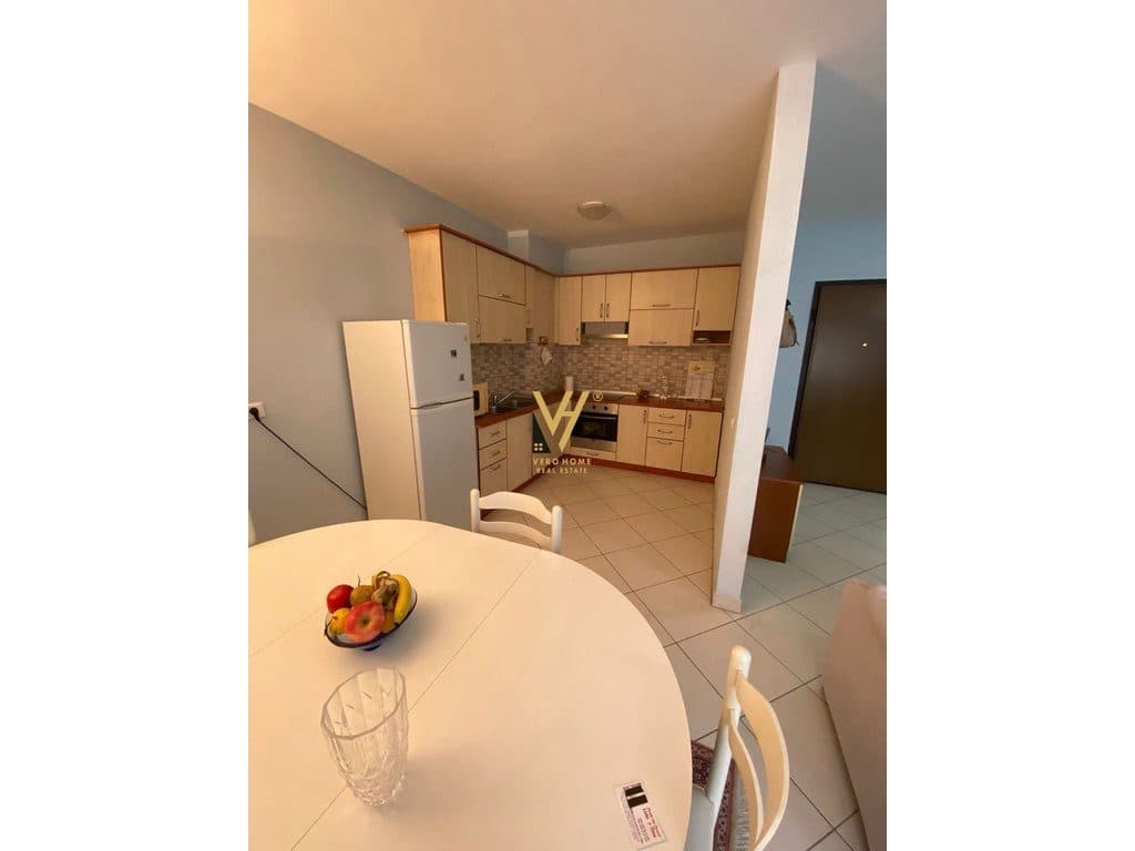 JEPET APARTAMENT 2+1+2 ME QIRA TE RRUGA BARRIKADAVE 70.000 LEKE 2