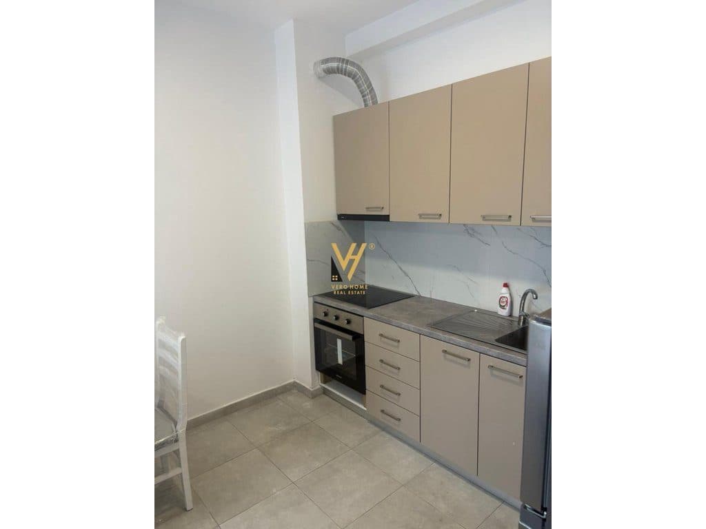JEPET APARTAMENT 2+1 ME QIRA TE SPITALI AMERICAN 3, 50.000 LEKE 2