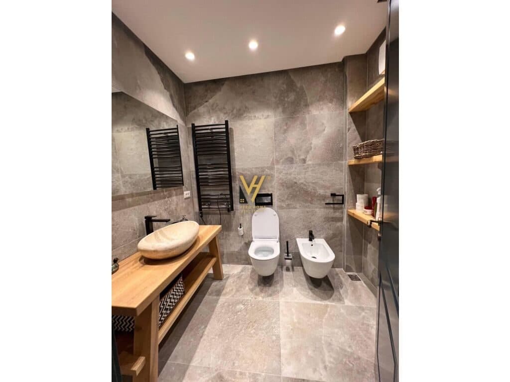 Jepet Apartament 3+1+2 me qera te Kullat Binjake 200 m2 2
