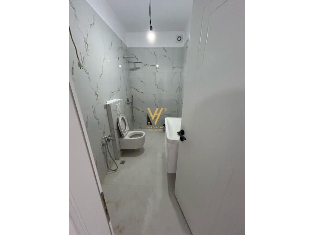 Shitet Apartament 1+1+ballkon te 21 Dhjetori 68 m2 3
