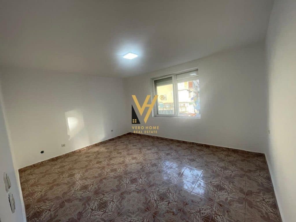 JEPET ZYRE 75 M2 ME QERA TE FERIT XHAJKO 50.000 LEKE 3