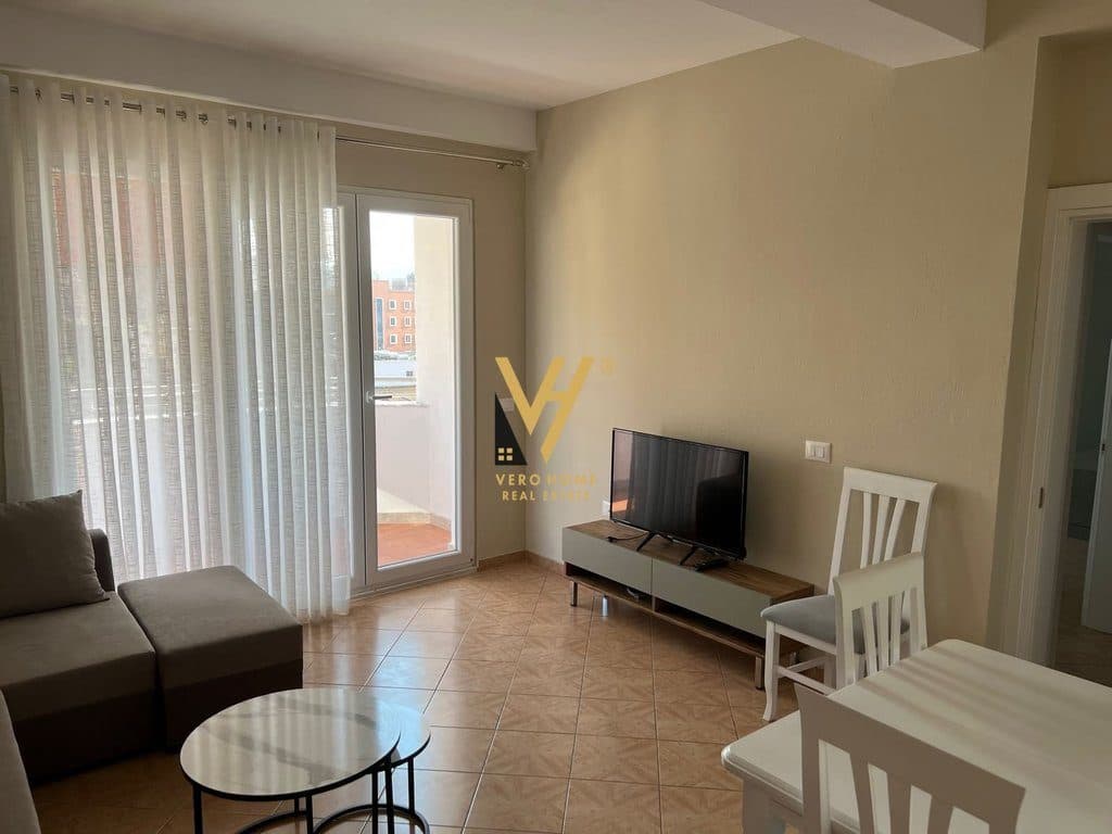 JEPET APARTAMENT 1+1+2BLK ME QIRA NE QENDER 60.000 LEKE 2