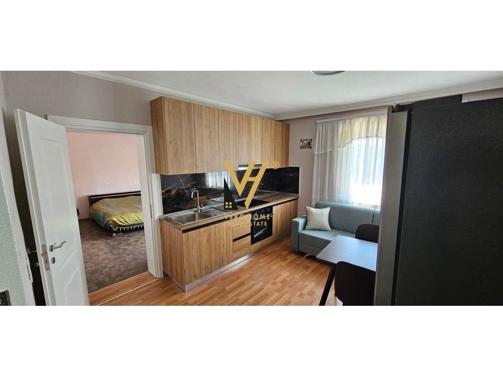 JEPET APARTAMENT 1+1 ME QIRA NE ALI DEM 50.000 LEKE 2