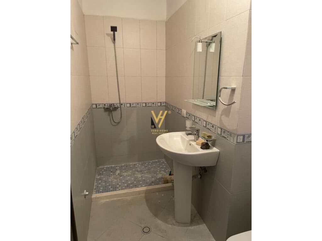 Shitet Apartament 3+1+2 te Fresku 158 m2 2