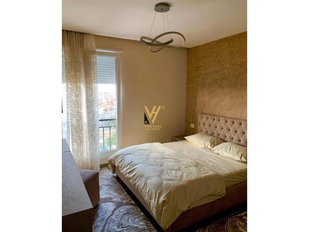 JEPET APARTAMENT 3+1+2+VERANDE ME QIRA TE RRUGA E DIBRES 100.000 LEKE 4
