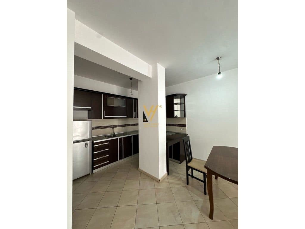 JEPET APARTAMENT 2+1+2 ME QERA TE KOMUNA E PARISIT 700 EURO 2