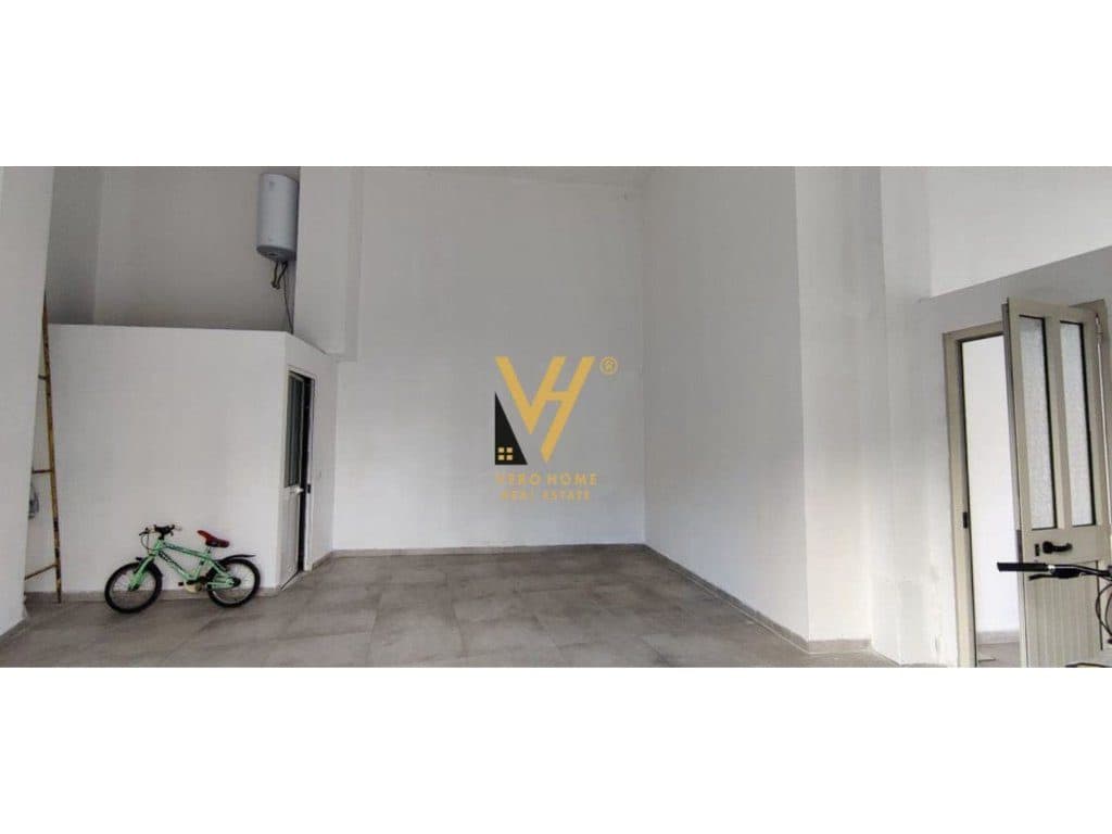 JEPET DYQAN 55 M2 ME QIRA TE BARRIKADA 600 EURO 1