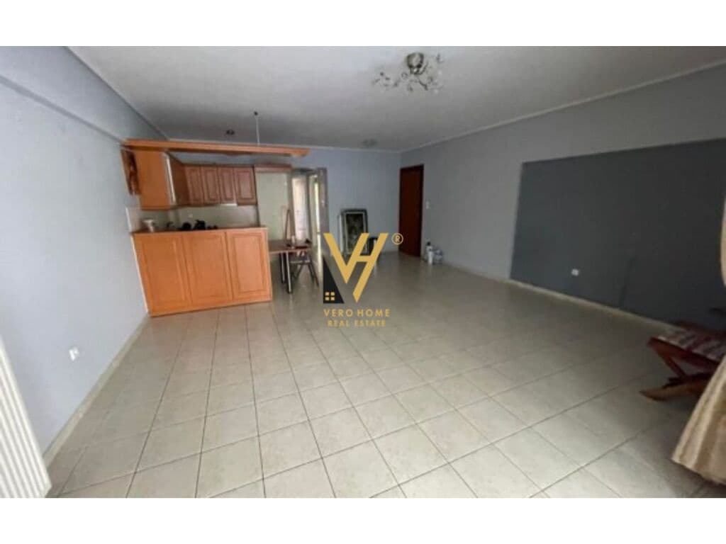 Shitet Apartament 1+1+ballkon ne Qender , Kavaje 55 m2