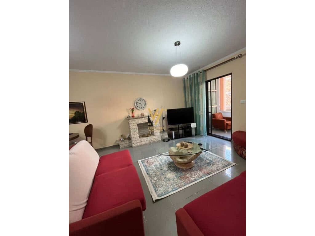 Jepet Apartament 2+1+2+ballkon me qera te Rruga e Kosovareve 90 m2