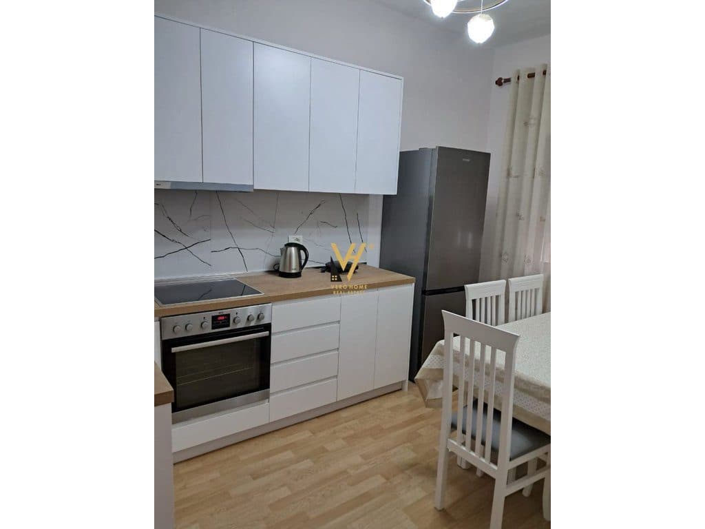 JEPET APARTAMENT 2+1+BLK ME QERA TE LIQENI ARTIFICIAL 650 EURO 2