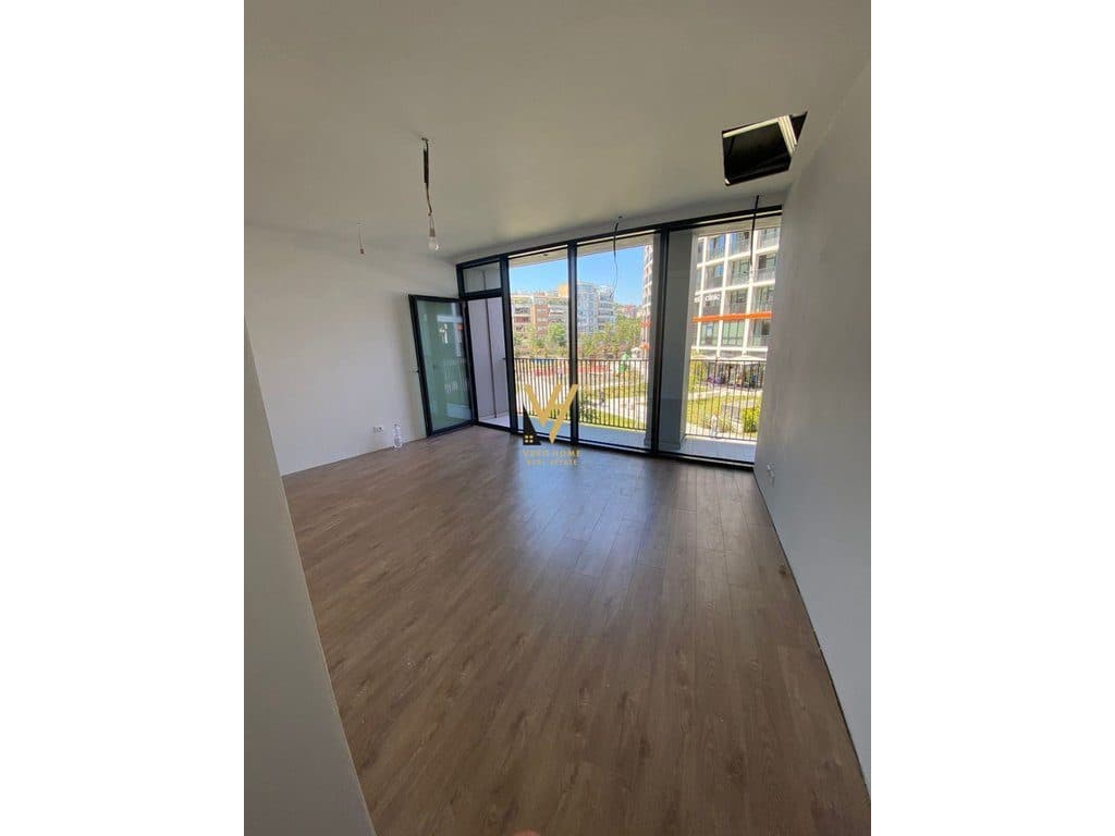 JEPET ZYRE 102 M2 ME QERA TE LAKE VIEW RESIDENCE 1.500 EURO