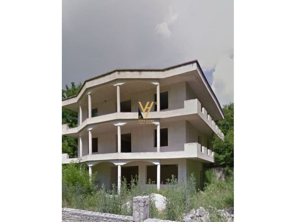 SHITET VILE 3 KATESHE NE ELBASAN 260.000 EURO