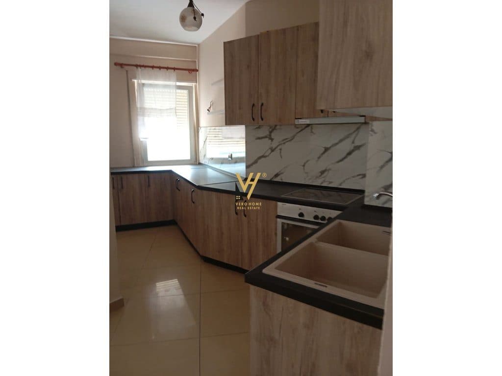 JEPET APARTAMENT 3+1+2+BLK ME QERA NE ASTIR 70.000 LEKE 3