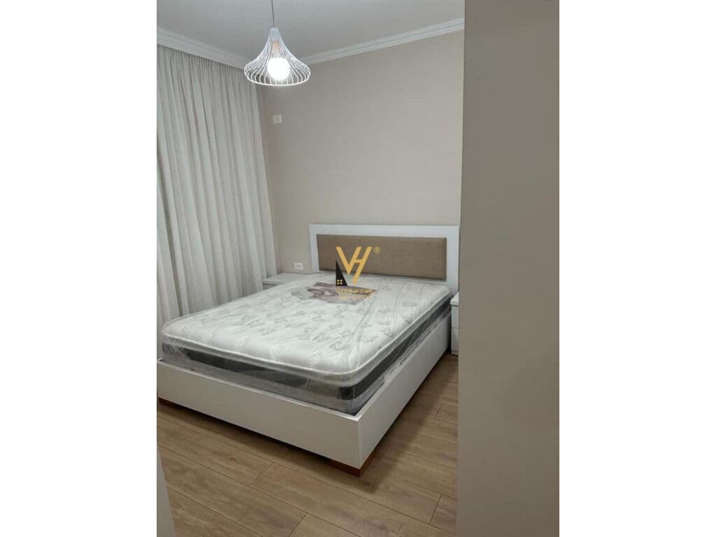 Jepet Apartament 1+1 me qera te Rruga Peti , Kopshti Zoologjik 65 m2