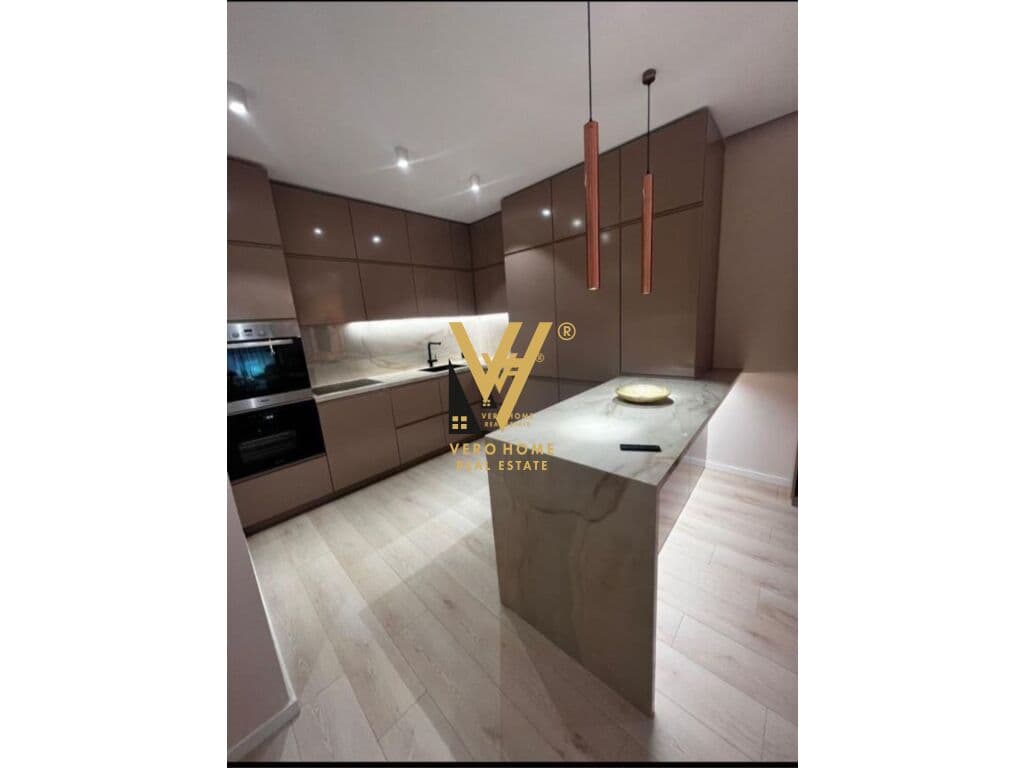 JEPET APARTAMENT 2+1+BLK ME QERA NE BLLOK 1.800 EURO 3