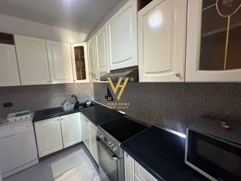JEPET APARTAMENT 2+1+BLK ME QERA NE VASIL SHANTO 70.000 LEKE 2