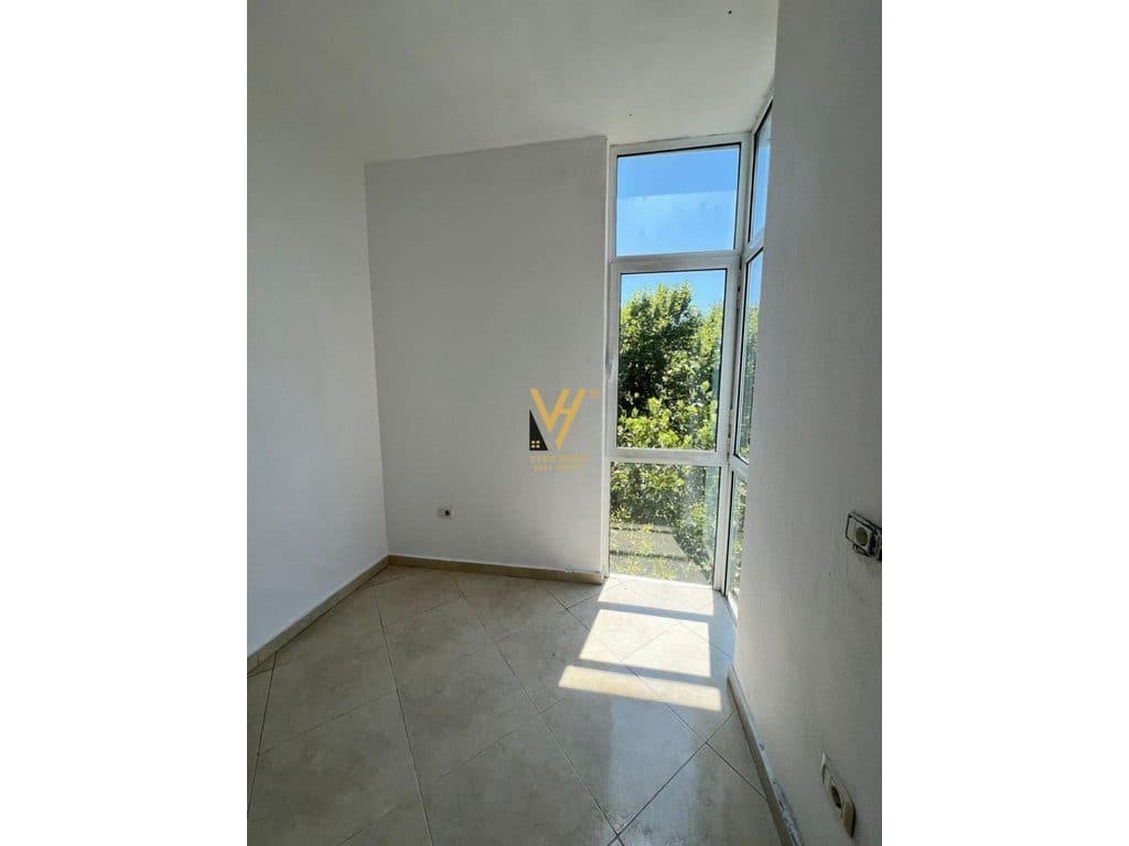 SHITET APARTAMENT 2+1+2+BLK TE ISH EKSPOZITA 350.000 EURO 4