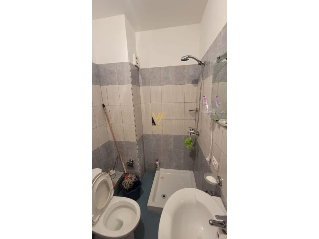 Shitet Apartament 1+1+ballkon ne Lungomare , Vlore 53 m2 2